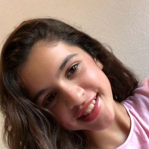 Meet your Posher, Lola